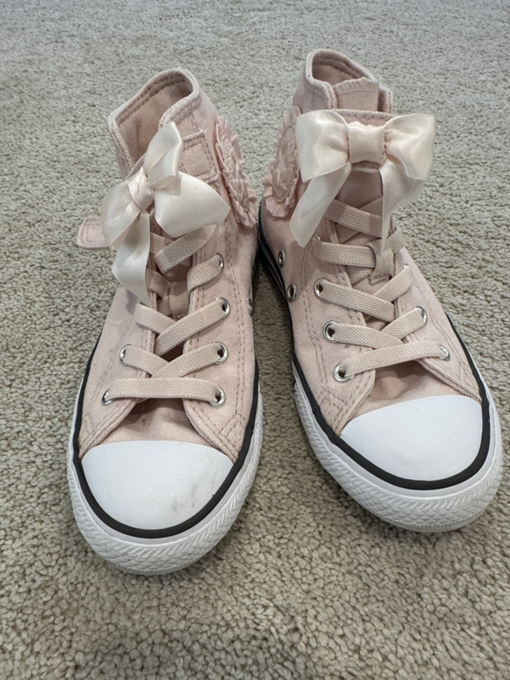 Kids Converse Pink Sneakers with pink bow. Used. Size 1Y - Picture 2 of 5